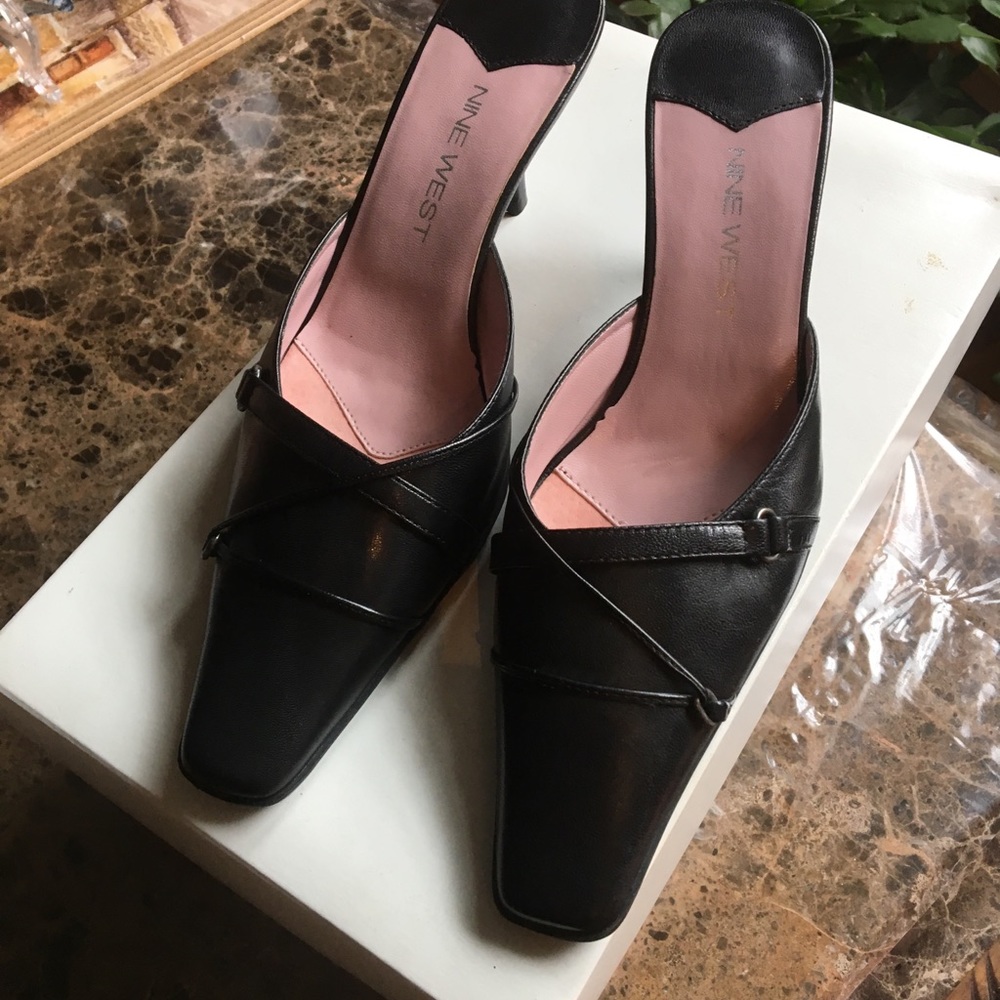 Shoes - Picture 2 of 6